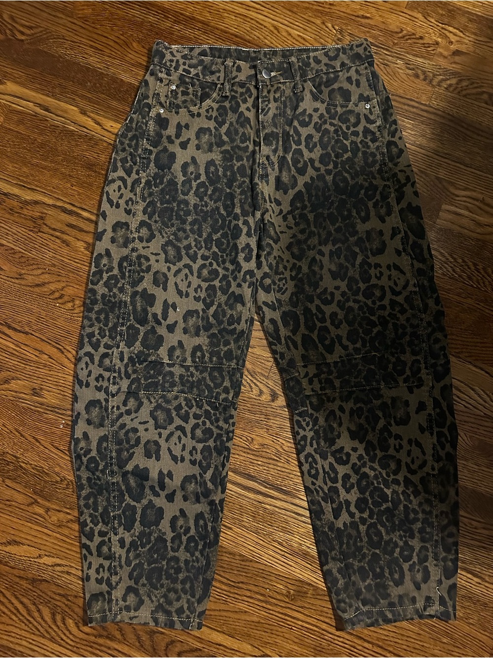 Leopard Print barrel jeans - Olive and Black